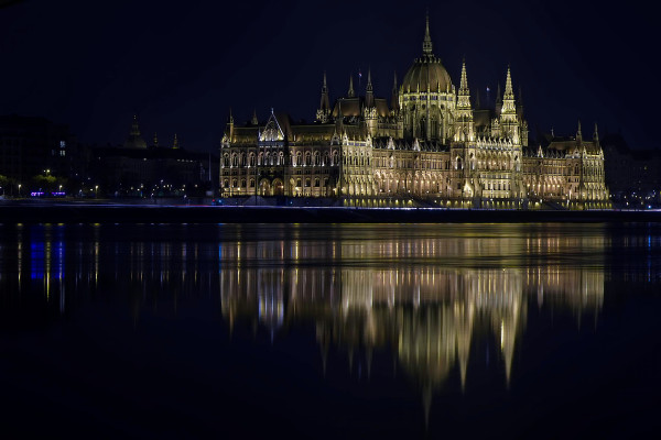 Building of Parliament and its reflection